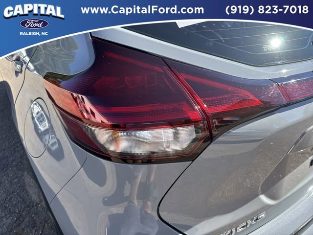 Used 2022 Nissan Kicks SV image 15
