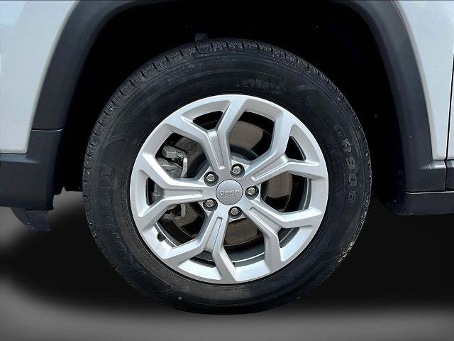 Used 2024 Jeep Compass Latitude AWD/4WD image 34
