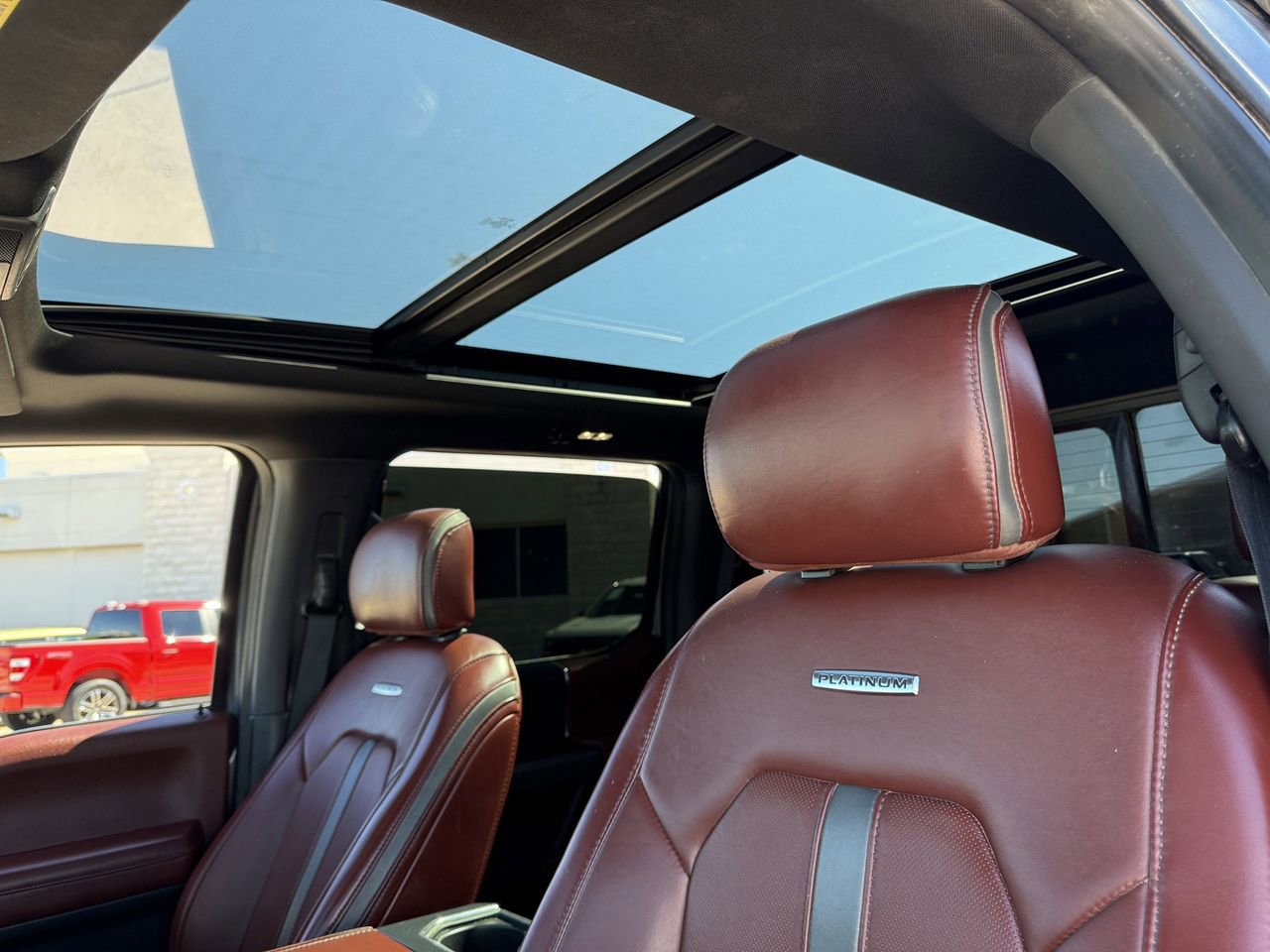 Certified 2022 Ford F350 Platinum image 24