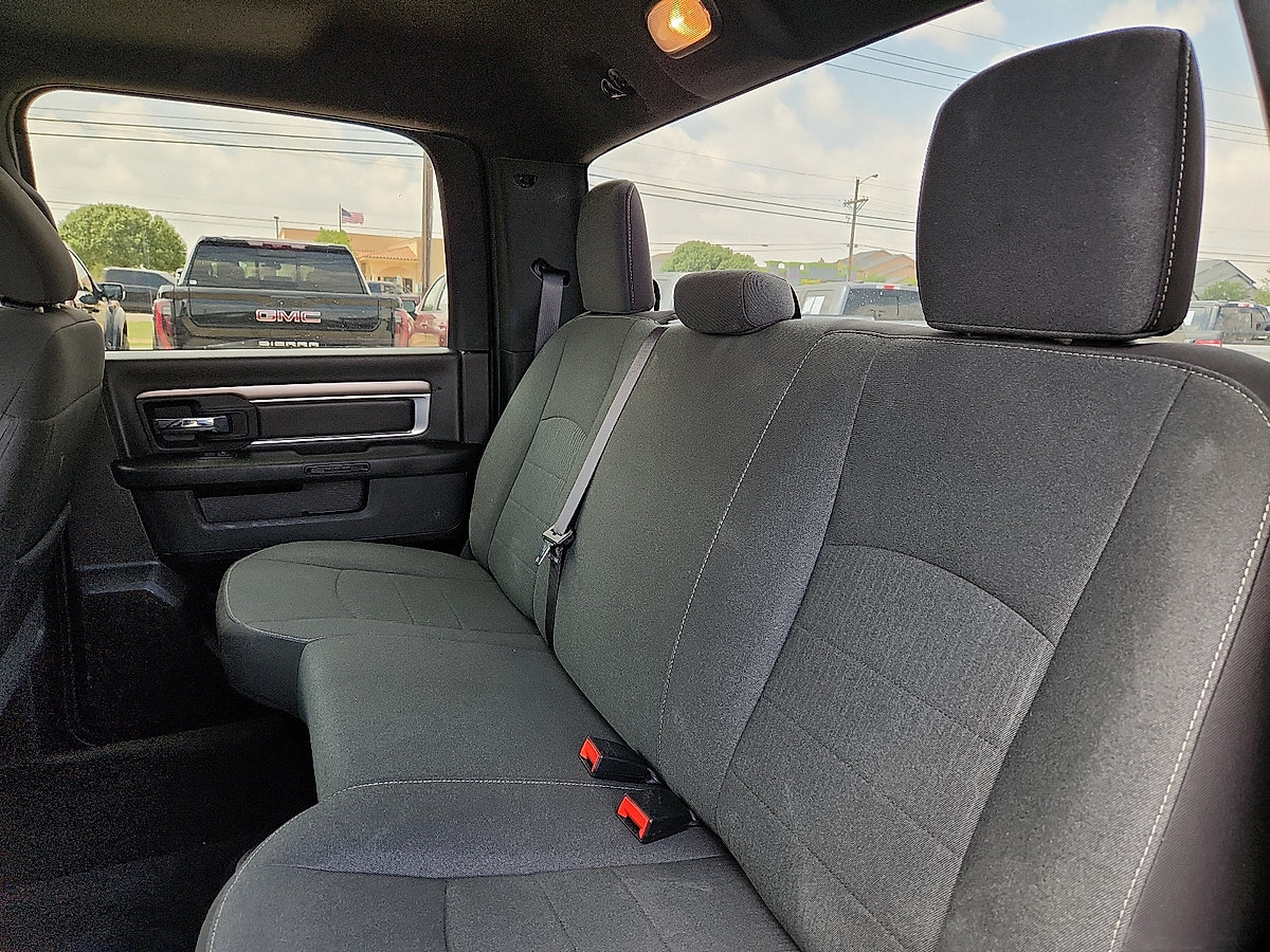 Used 2024 RAM 1500 Warlock AWD/4WD image 5