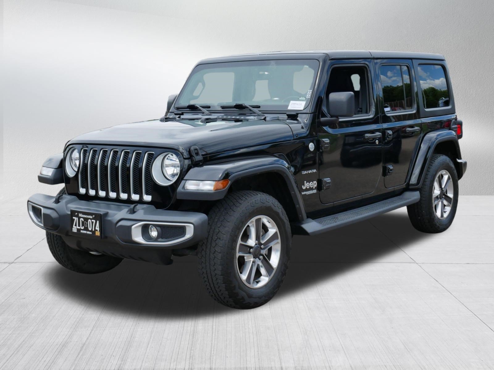 Used 2020 Jeep Wrangler Unlimited Sahara AWD/4WD image 3