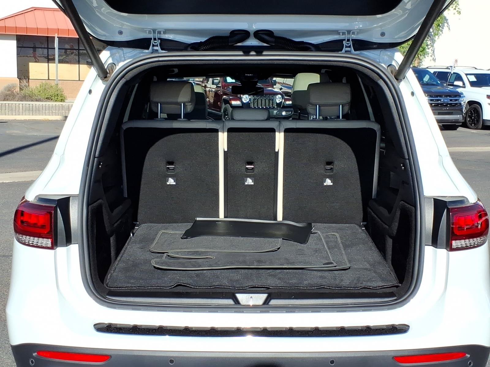 Used 2022 Mercedes-Benz GLB 250 image 11
