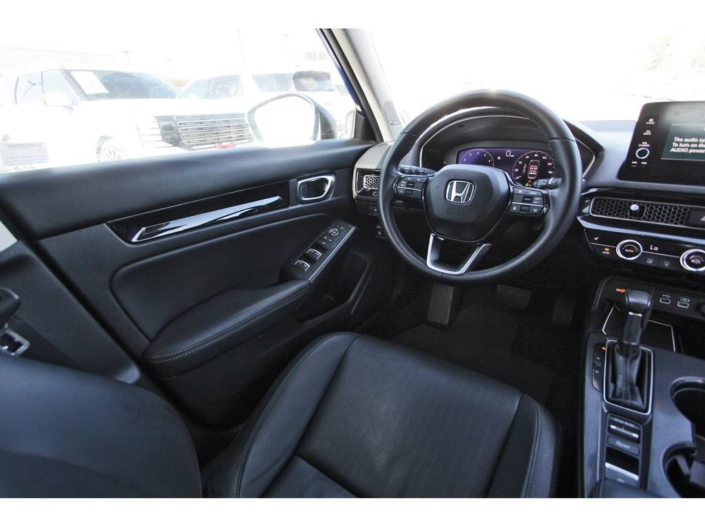 Used 2022 Honda Civic Touring image 11