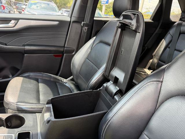 Certified 2023 Ford Escape Platinum AWD/4WD image 31