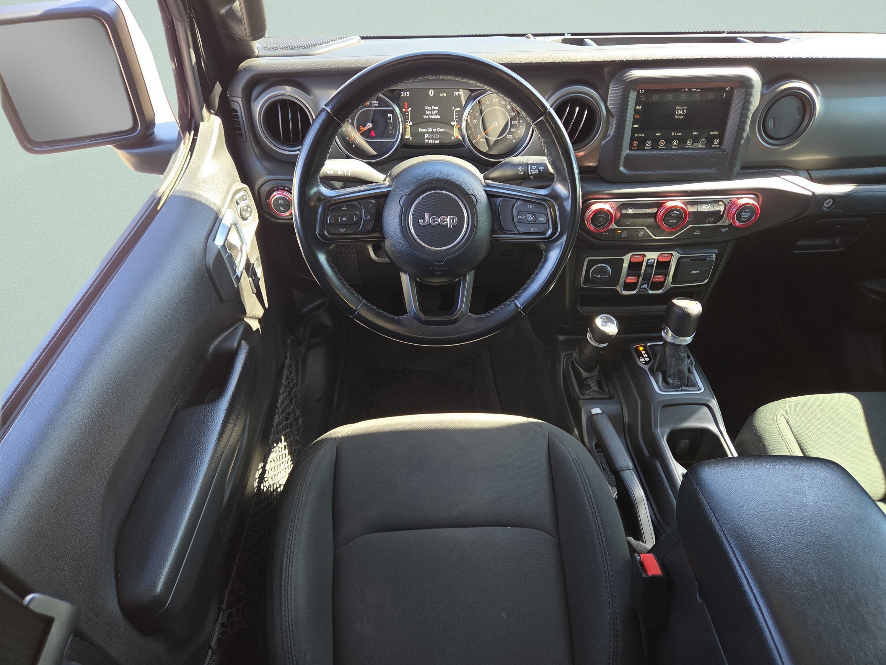 Used 2022 Jeep Gladiator Sport AWD/4WD image 4