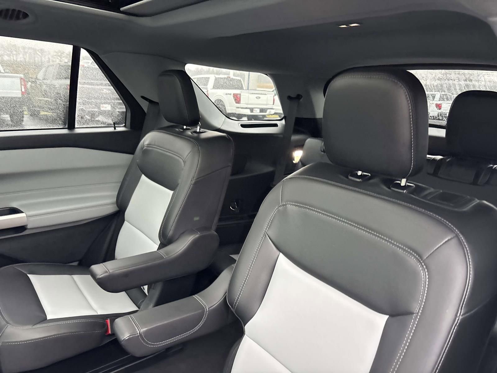 Certified 2022 Ford Explorer XLT w/ Equipment Group 202A image 28