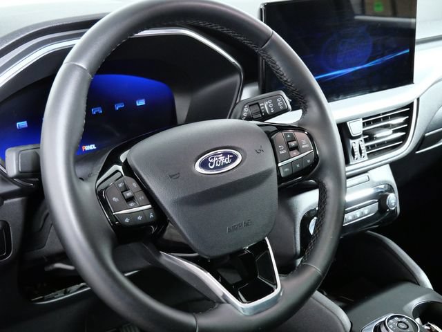 Certified 2025 Ford Escape Platinum AWD/4WD image 19
