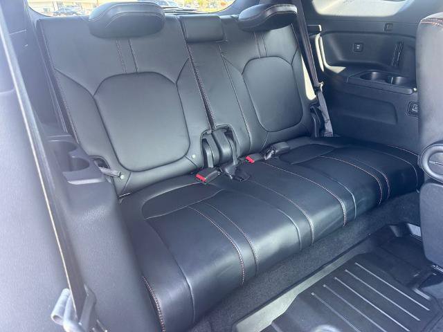 Used 2025 Honda Pilot TrailSport image 18