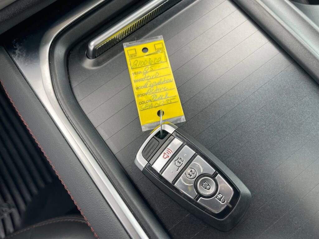 Certified 2025 Ford Expedition Active image 11