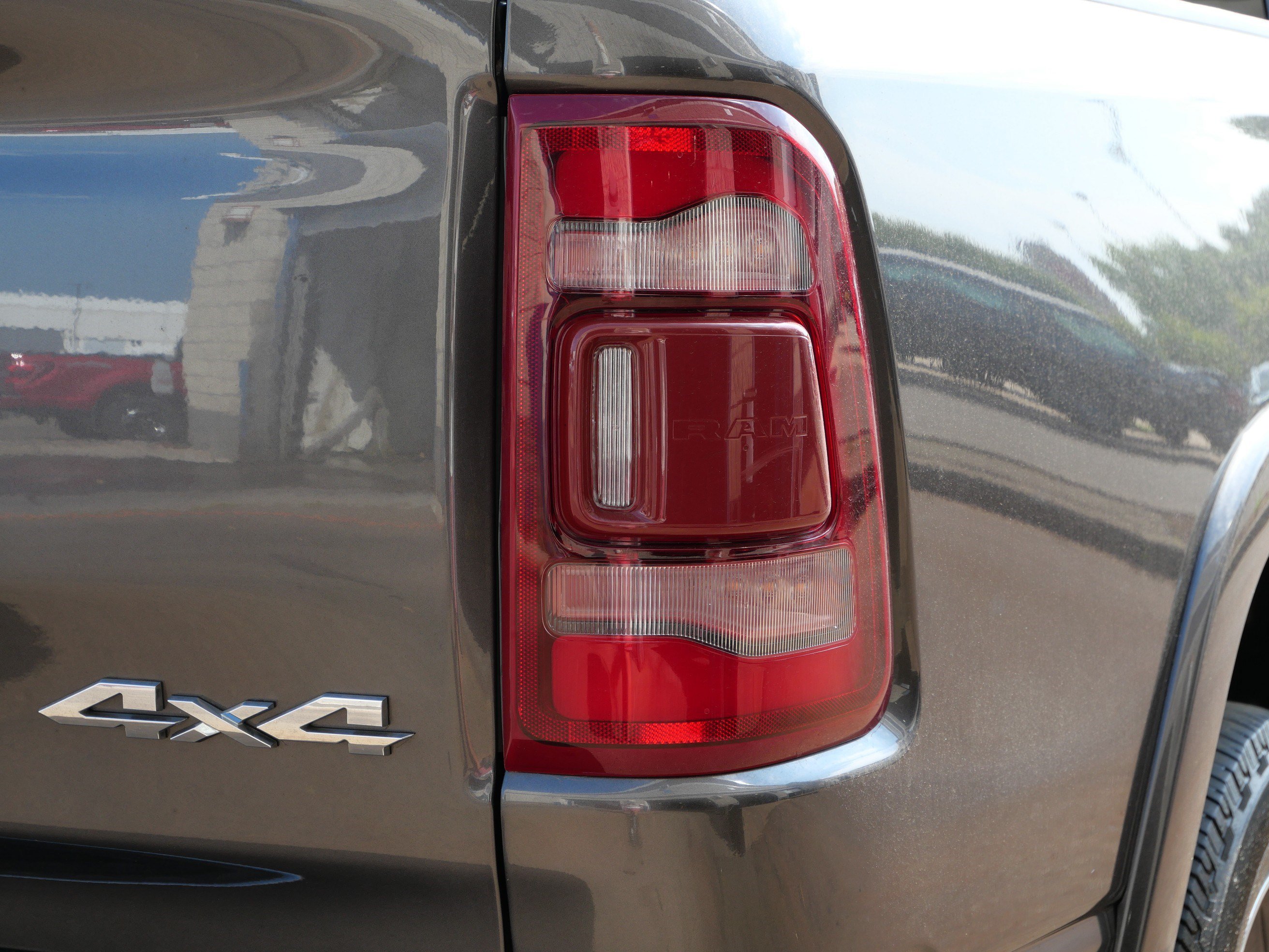 Used 2021 RAM 1500 Laramie AWD/4WD image 17