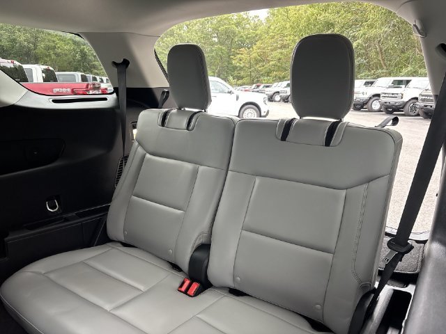 Certified 2025 Ford Explorer Active w/ Active Comfort Package AWD/4WD image 23