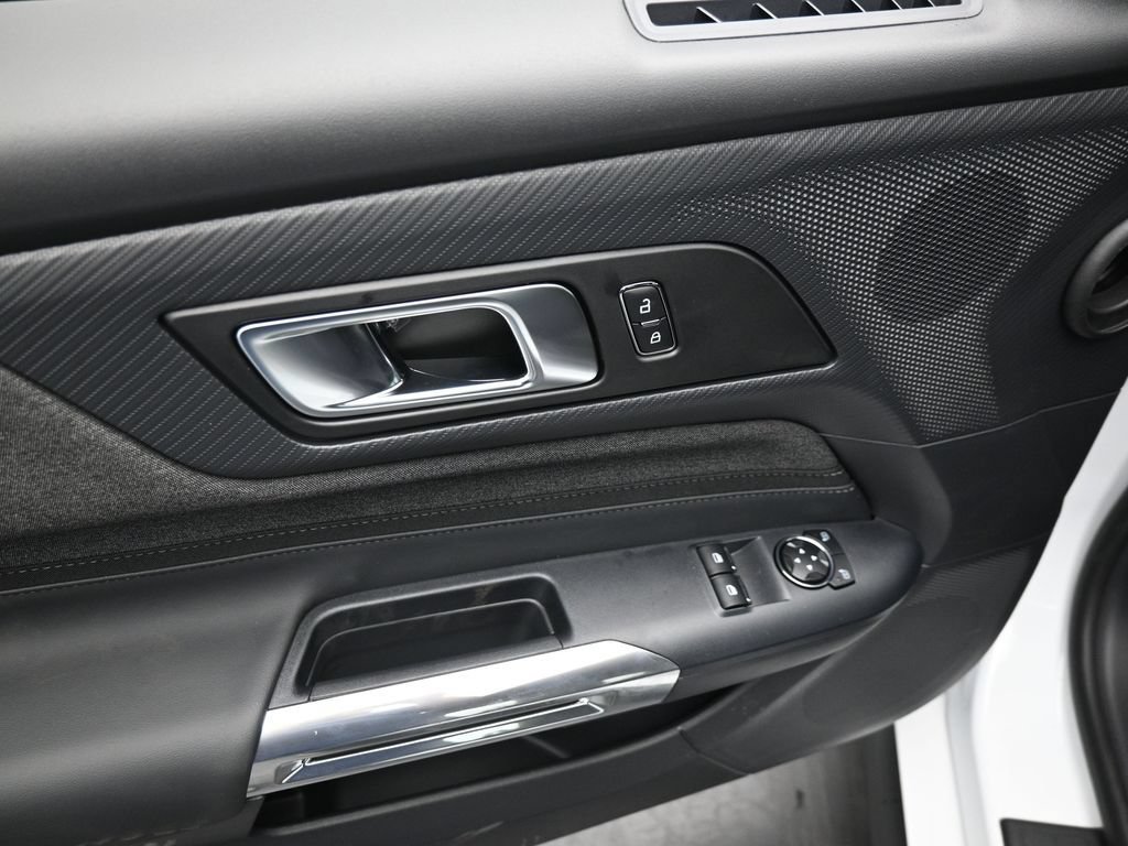 Certified 2025 Ford Mustang Coupe RWD image 11