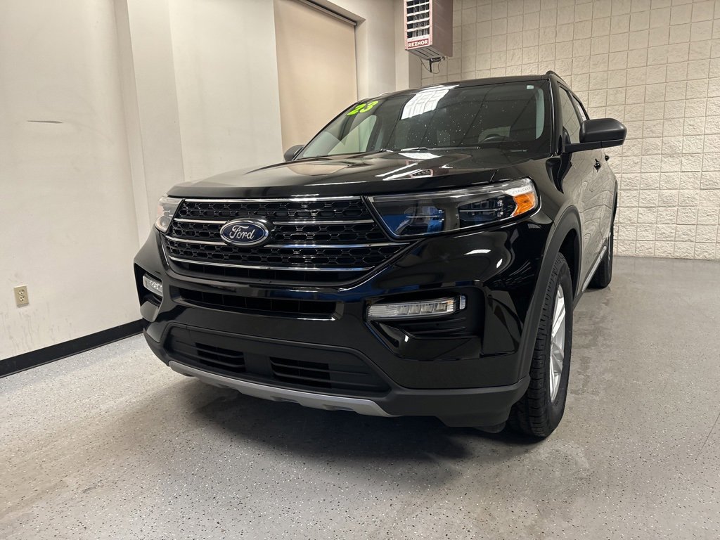 Certified 2023 Ford Explorer XLT w/ Equipment Group 202A image 33