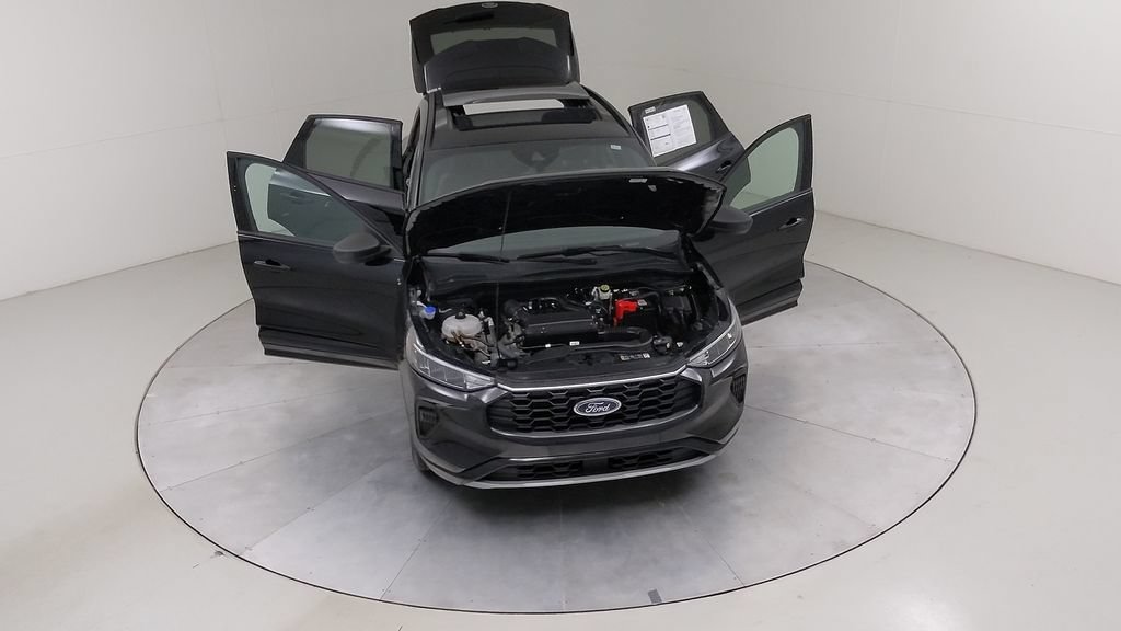 Certified 2024 Ford Escape ST-Line w/ Tech Pack #1 AWD/4WD image 46
