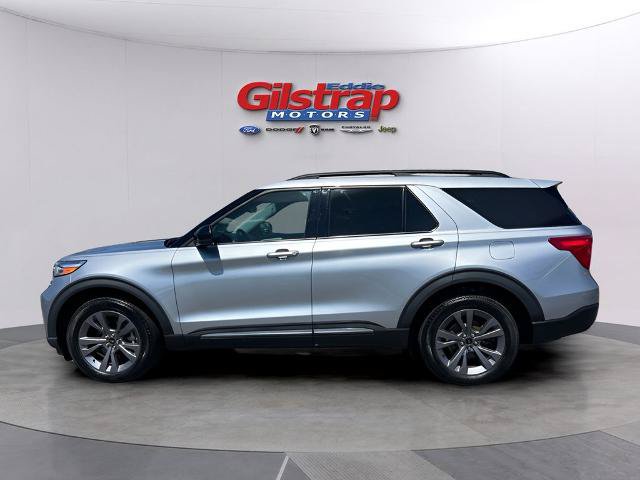 Certified 2023 Ford Explorer XLT w/ Equipment Group 202A AWD/4WD image 3