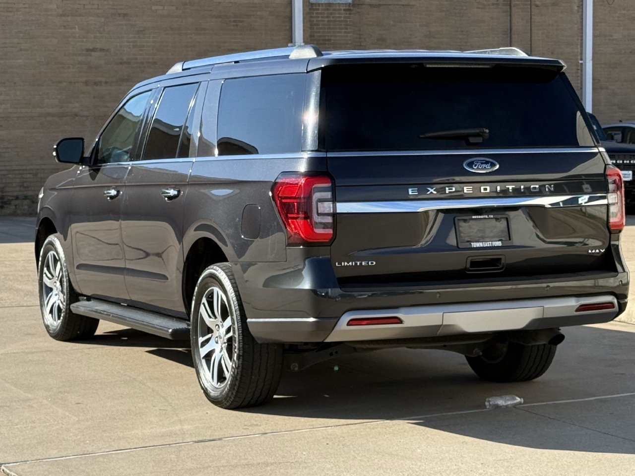 Certified 2024 Ford Expedition Max Limited RWD image 5