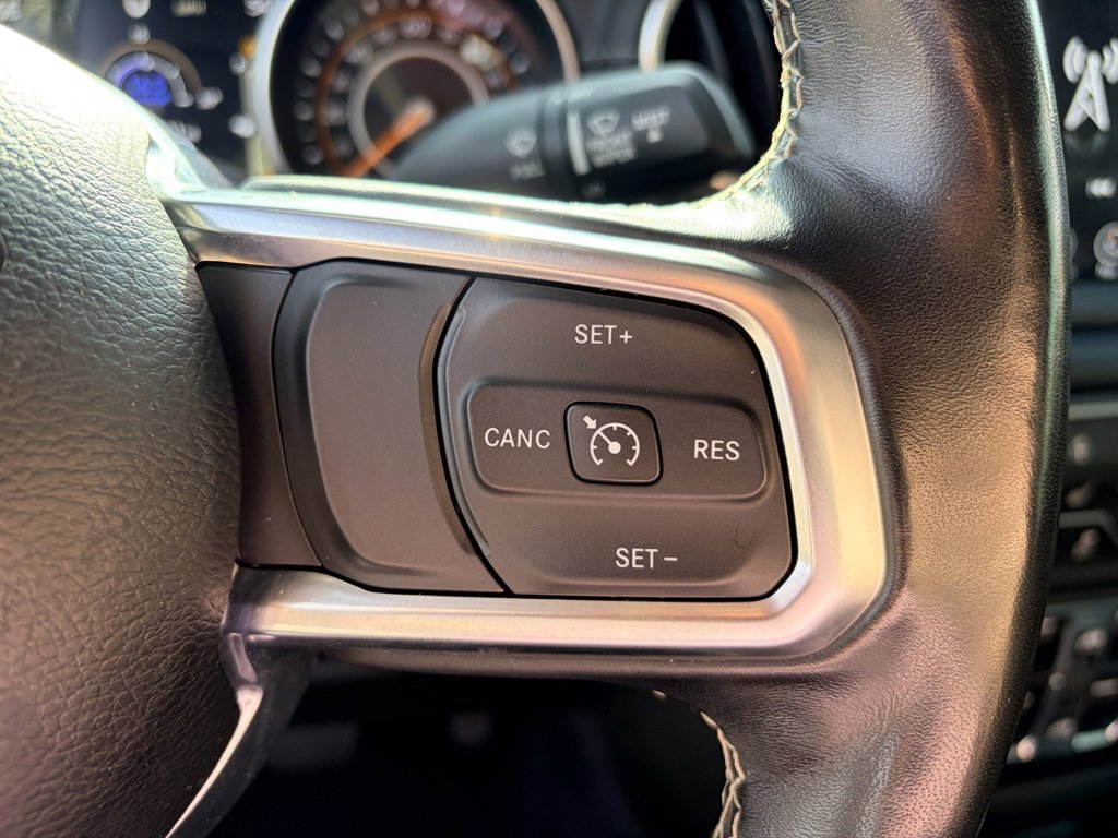 Used 2020 Jeep Wrangler Unlimited Sahara image 9