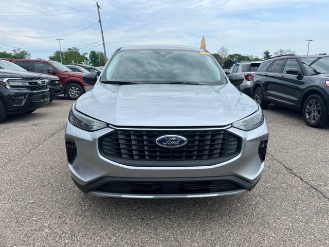 Certified 2024 Ford Escape Active AWD/4WD image 2