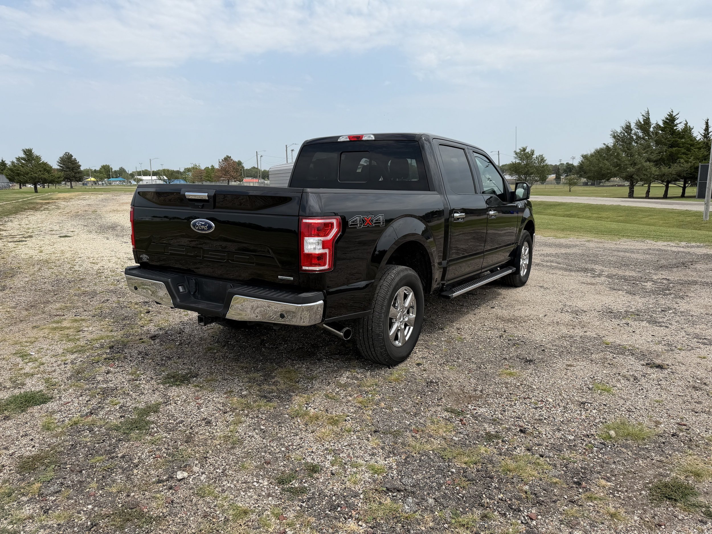 Certified 2019 Ford F150 XLT w/ Equipment Group 302A Luxury AWD/4WD image 3