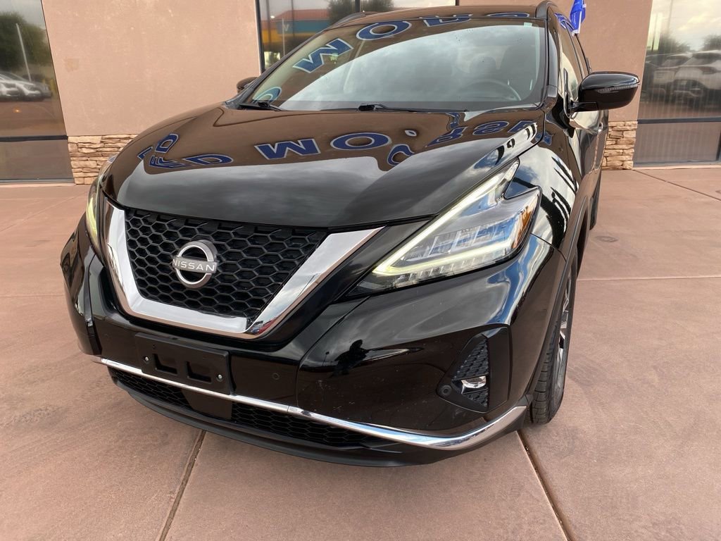 Used 2023 Nissan Murano SV image 2