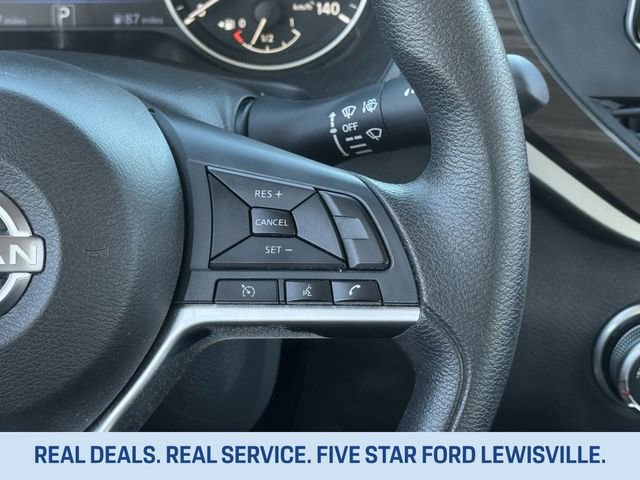 Used 2024 Nissan Altima 2.5 SV image 14