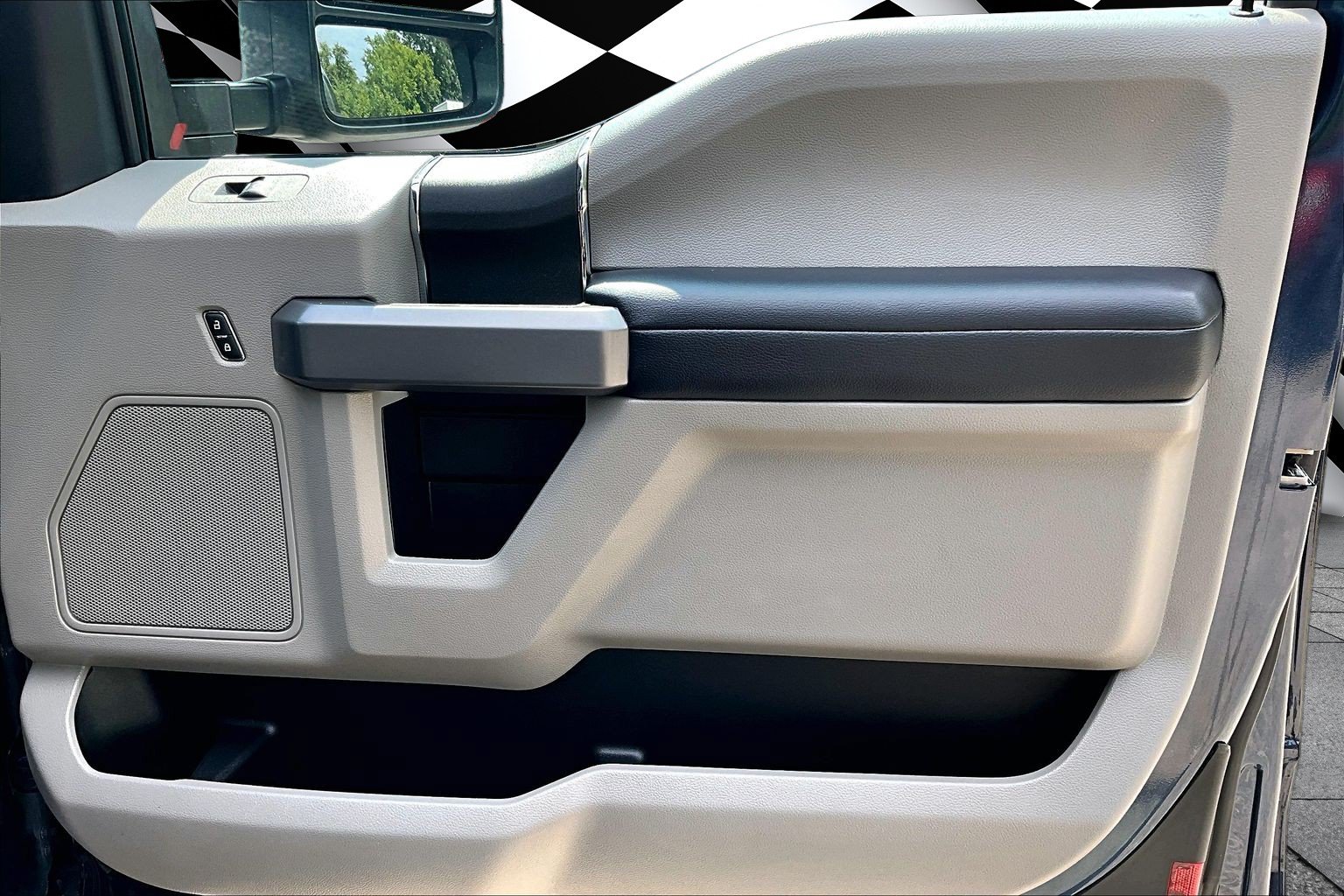 Certified 2020 Ford F350 XLT w/ XLT Value Package AWD/4WD image 19