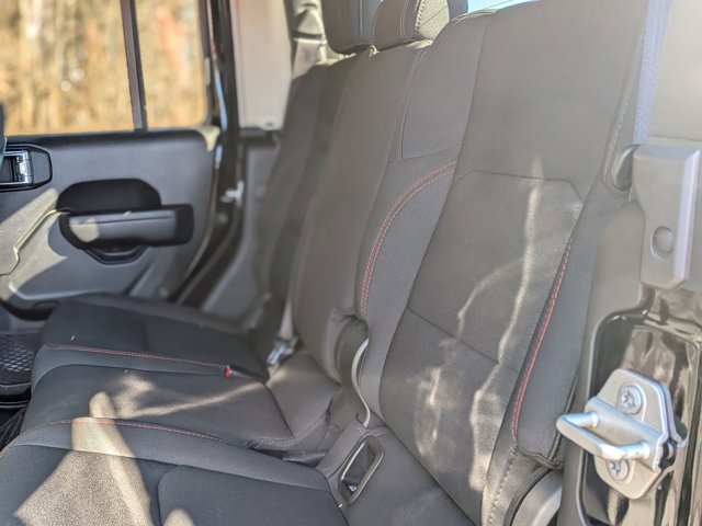 Used 2022 Jeep Gladiator Rubicon w/ Cold Weather Group image 30