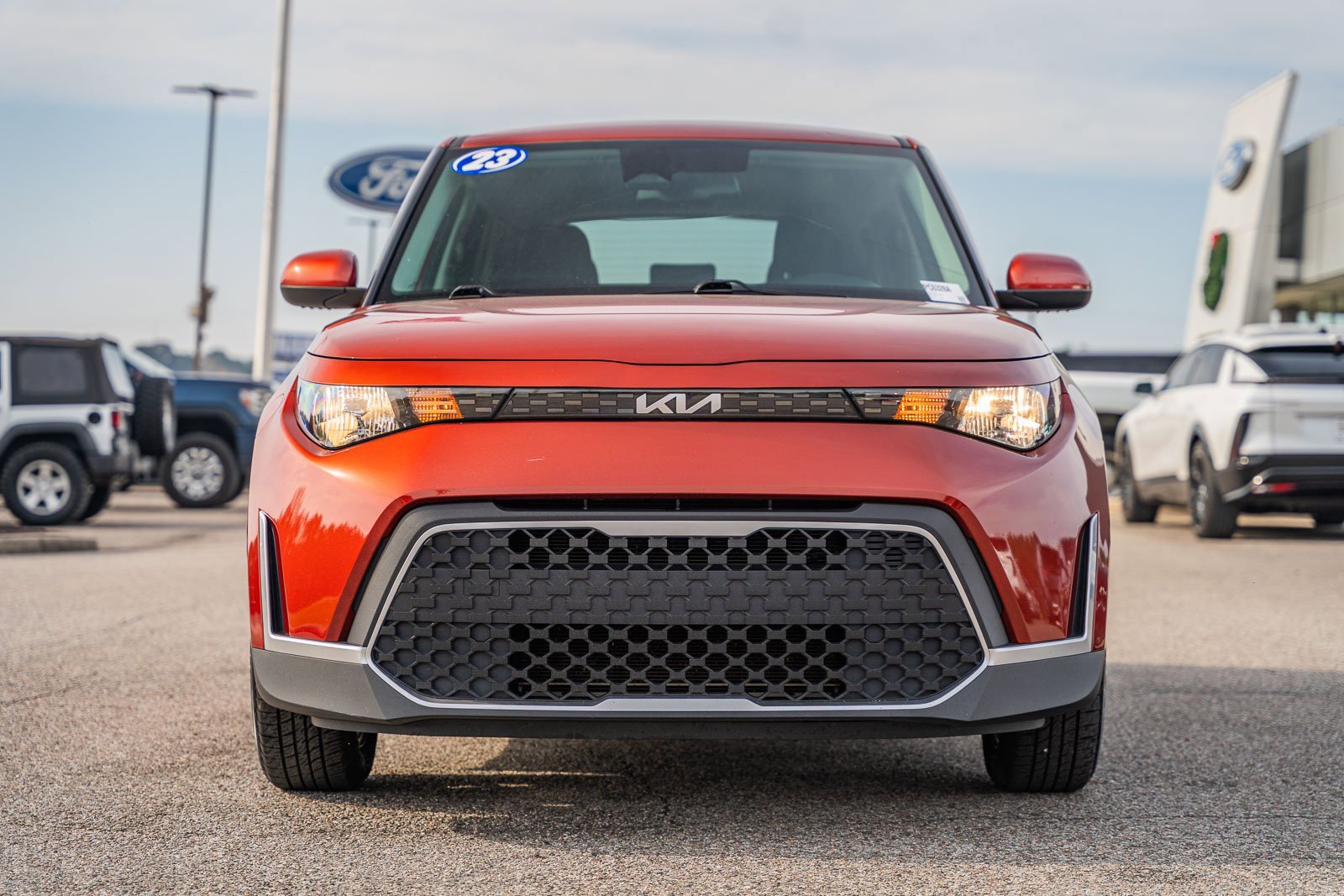 Used 2023 Kia Soul S image 2