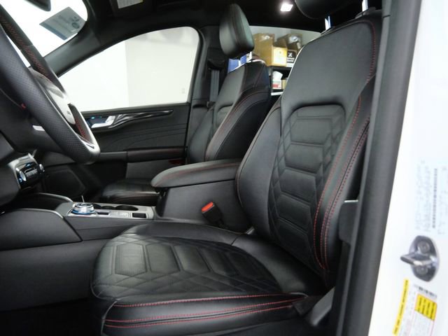 Certified 2024 Ford Escape ST-Line Elite w/ Premium Technology Package AWD/4WD image 16