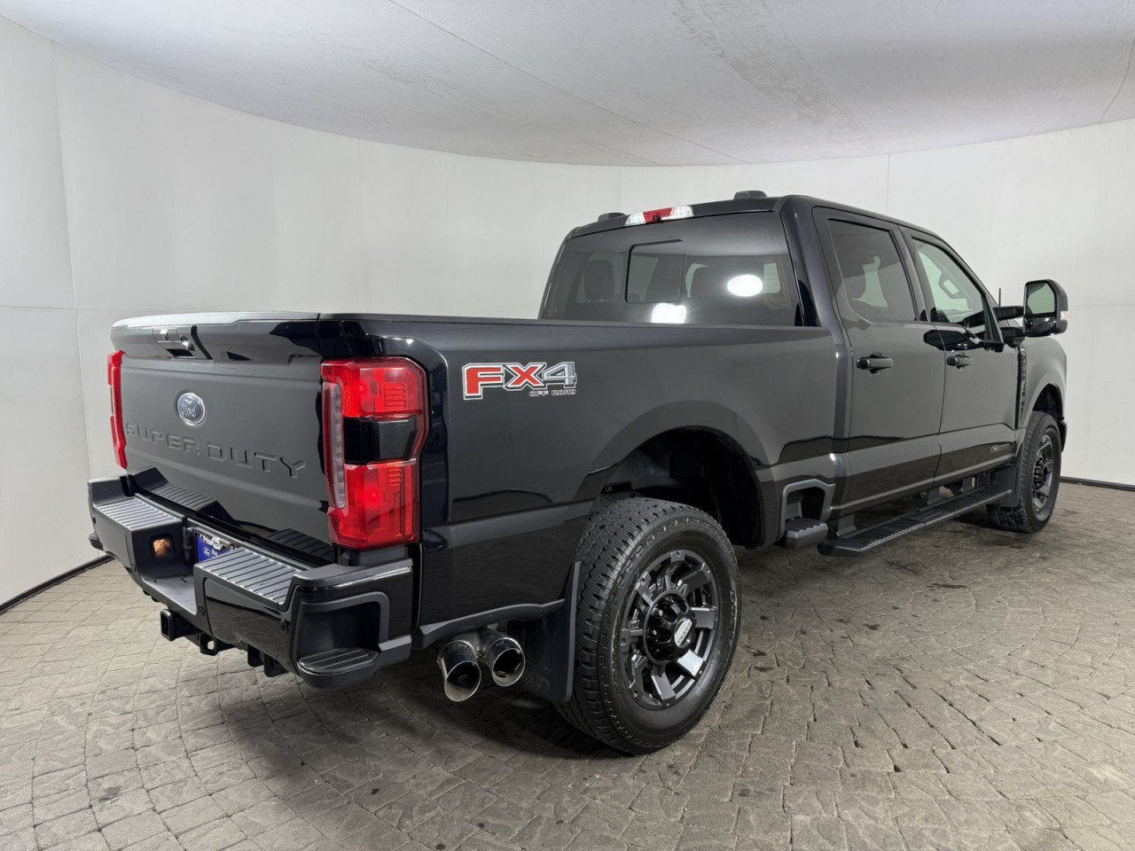 Certified 2023 Ford F250 Lariat w/ Lariat Ultimate Package AWD/4WD image 9