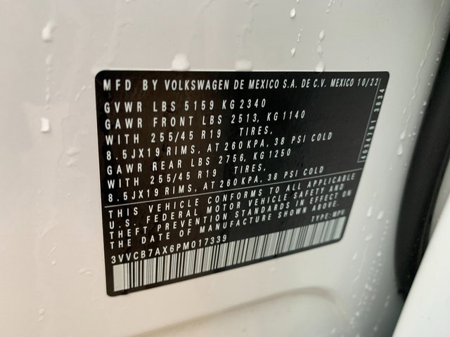 Used 2023 Volkswagen Tiguan SE R-Line FWD image 28