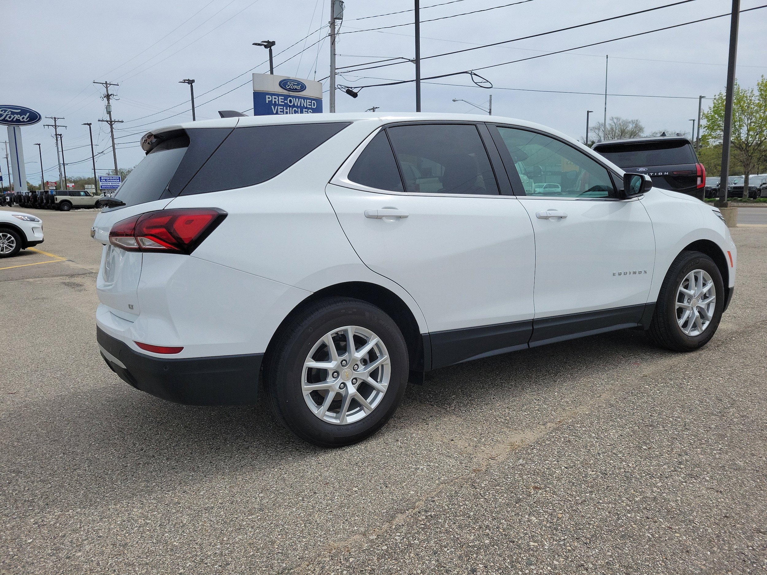 Used 2022 Chevrolet Equinox LT FWD image 8