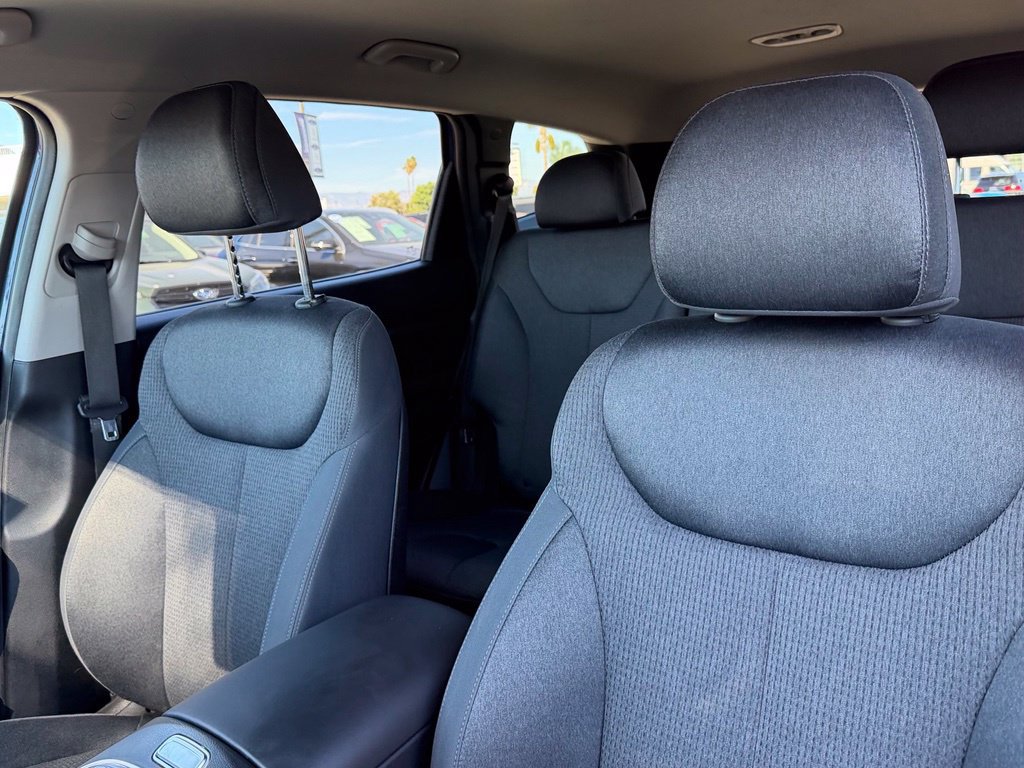 Used 2023 Hyundai Santa Fe SEL FWD image 17