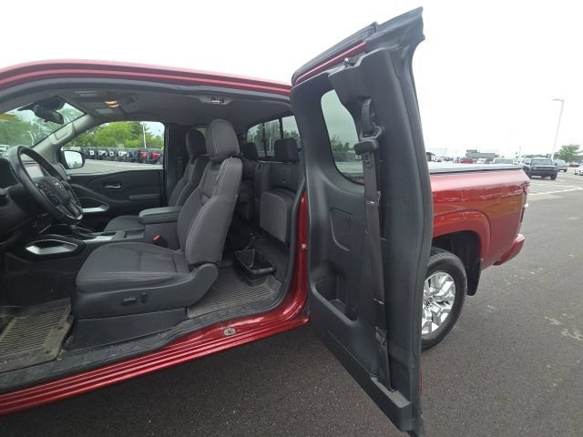 Used 2022 Nissan Frontier SV AWD/4WD image 14