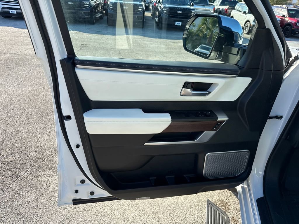 Used 2023 Toyota Sequoia Capstone image 13