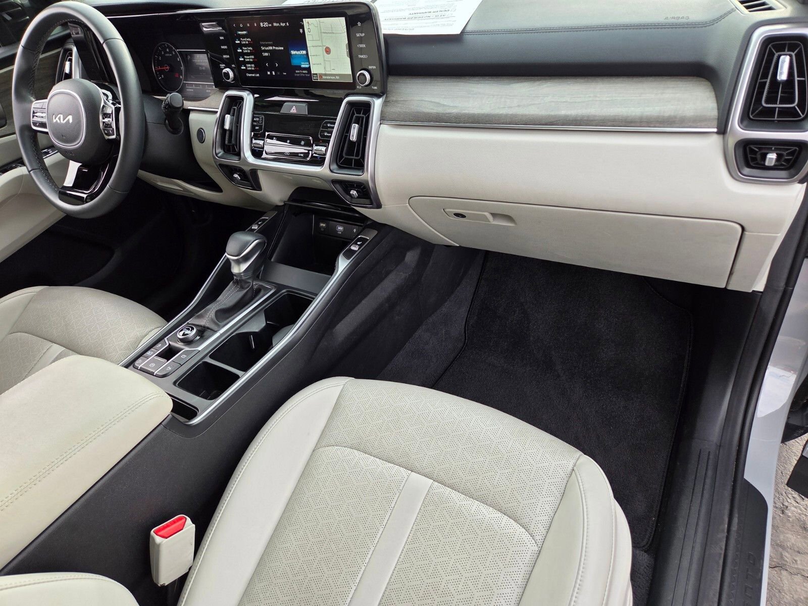 Used 2023 Kia Sorento EX w/ Panoramic Sunroof Package image 18