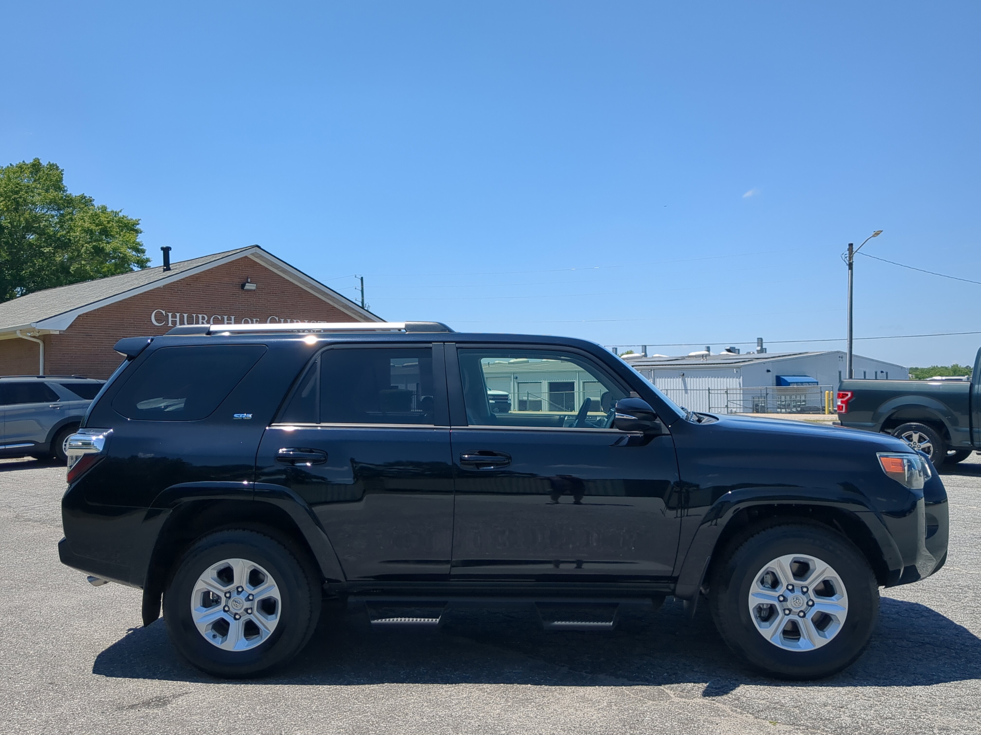 Used 2020 Toyota 4Runner SR5 Premium w/ Moonroof Package RWD video 1