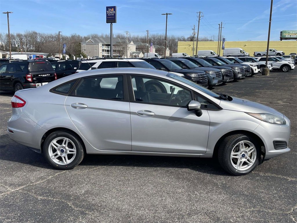 Certified 2018 Ford Fiesta SE image 6