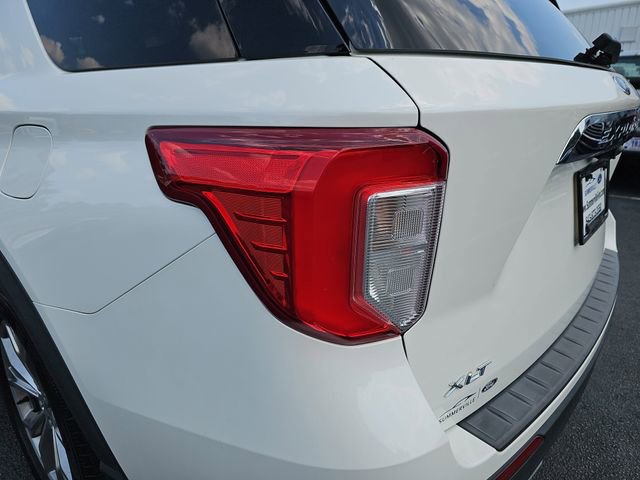 Certified 2021 Ford Explorer XLT w/ Equipment Group 202A RWD image 38