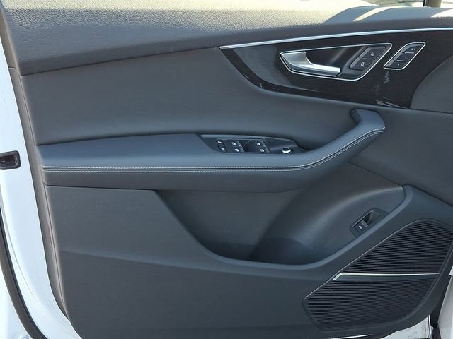 Used 2025 Audi Q7 3.0T Prestige w/ Prestige Package image 14