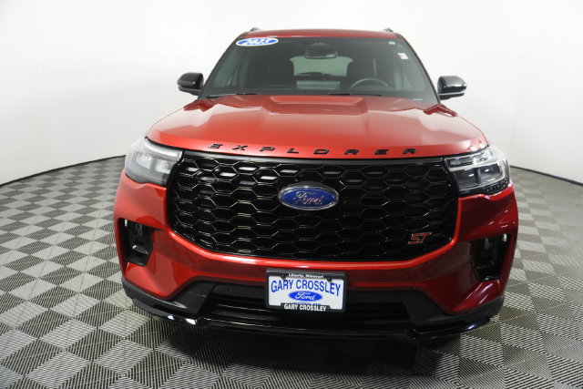Certified 2025 Ford Explorer ST w/ Sun And Sound Package AWD/4WD image 8