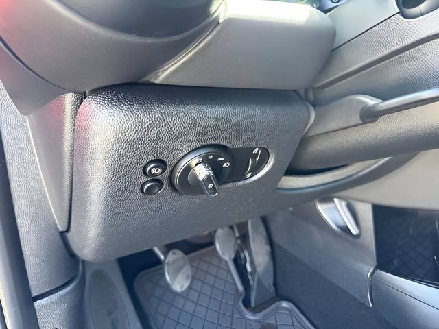 Used 2024 MINI Cooper S FWD image 12