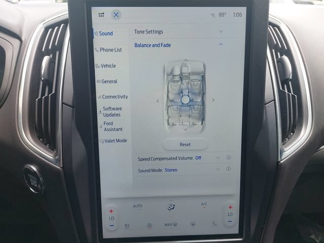 Certified 2023 Ford Edge Titanium AWD/4WD image 22