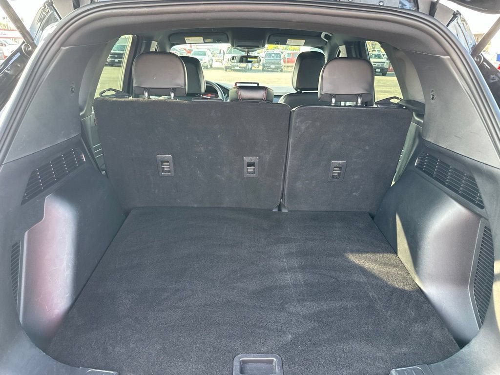 Certified 2025 Ford Escape ST-Line AWD/4WD image 9