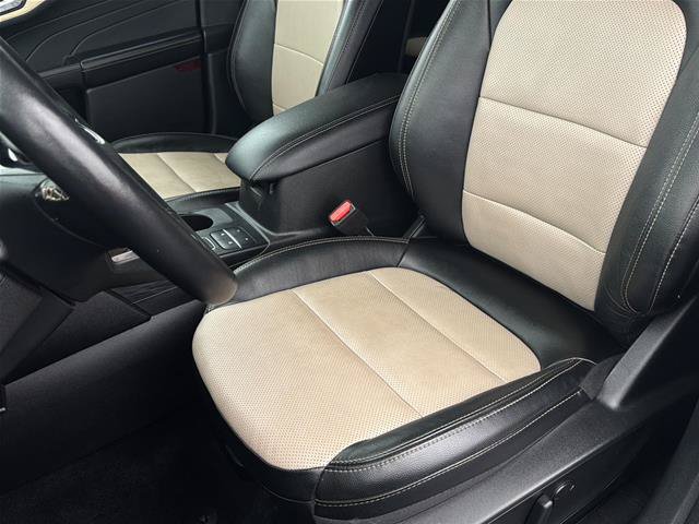 Certified 2022 Ford Escape Titanium w/ Titanium Premium Package FWD image 12