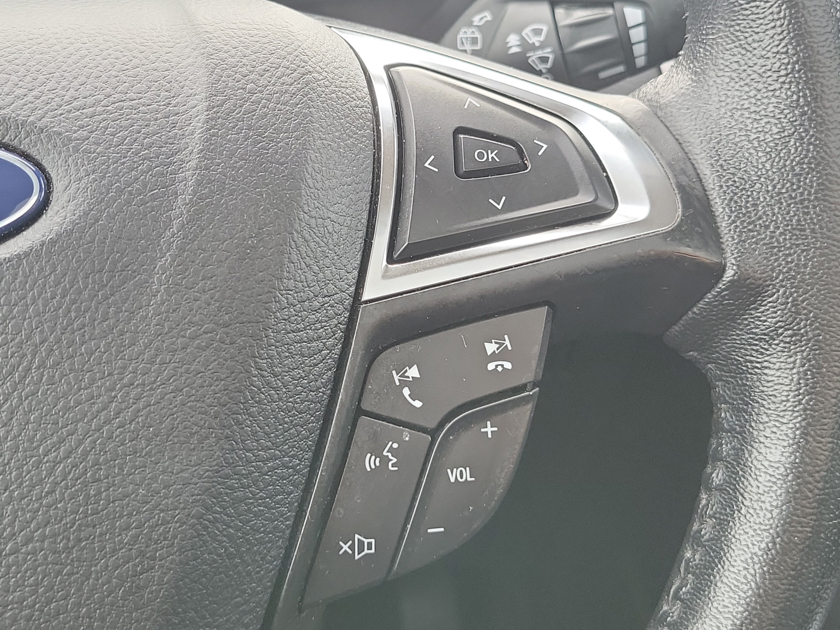 Certified 2024 Ford Edge SEL w/ Convenience Package AWD/4WD image 24