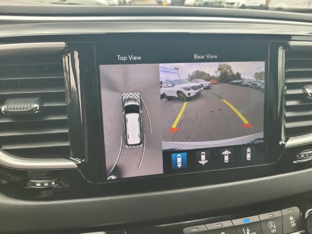 Used 2020 Chrysler Pacifica Touring-L w/ Advanced Safetytec Group FWD image 20