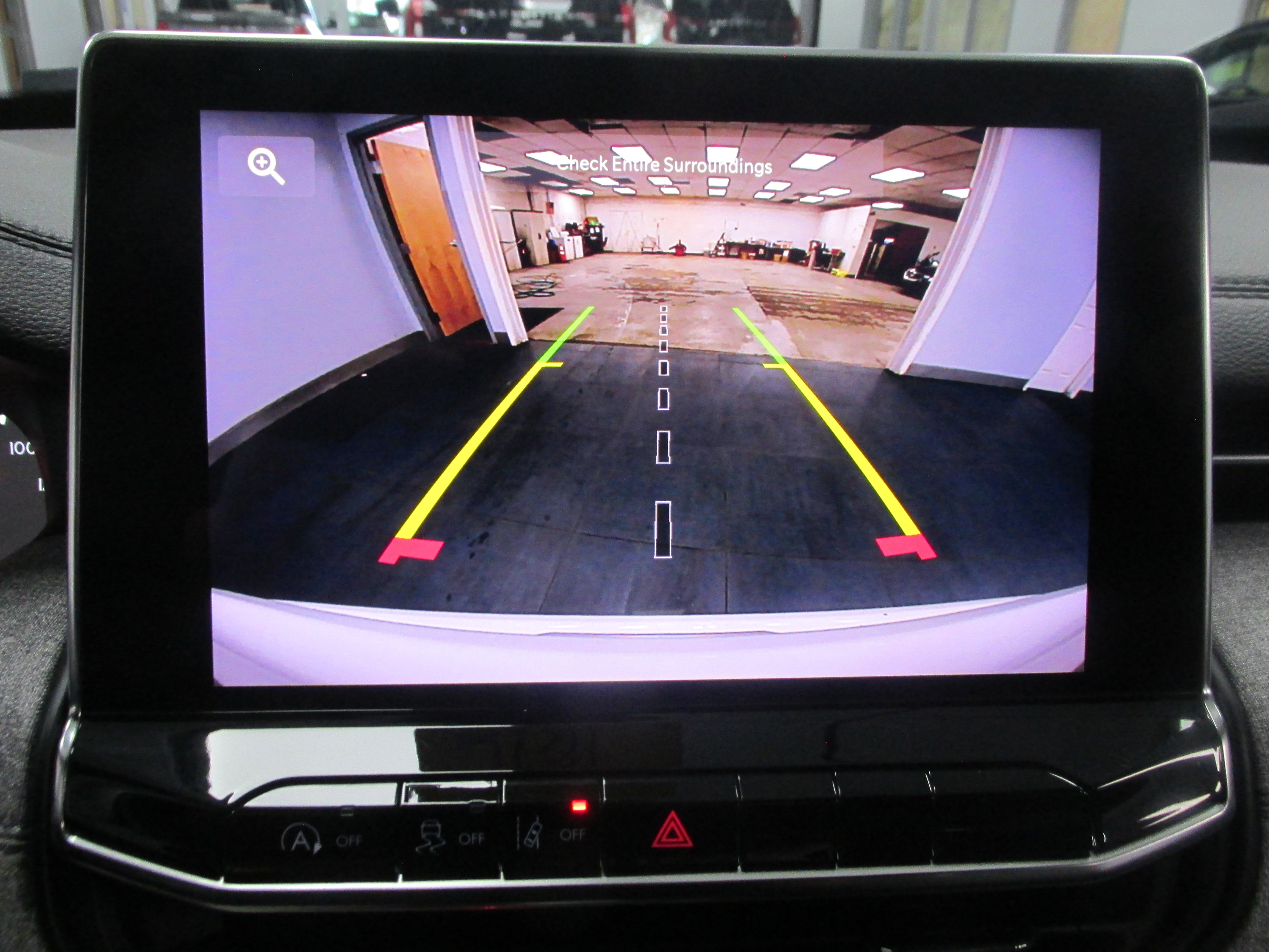 Used 2024 Jeep Compass Latitude image 32