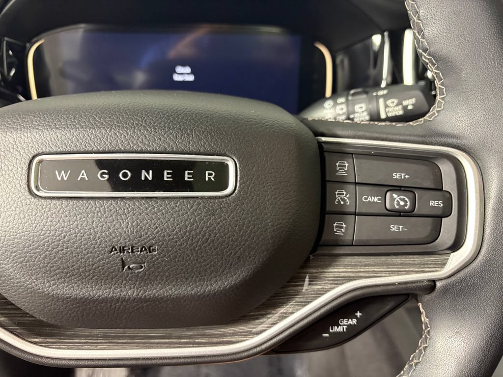 Used 2022 Jeep Wagoneer Series II w/ Premium Group I AWD/4WD image 22