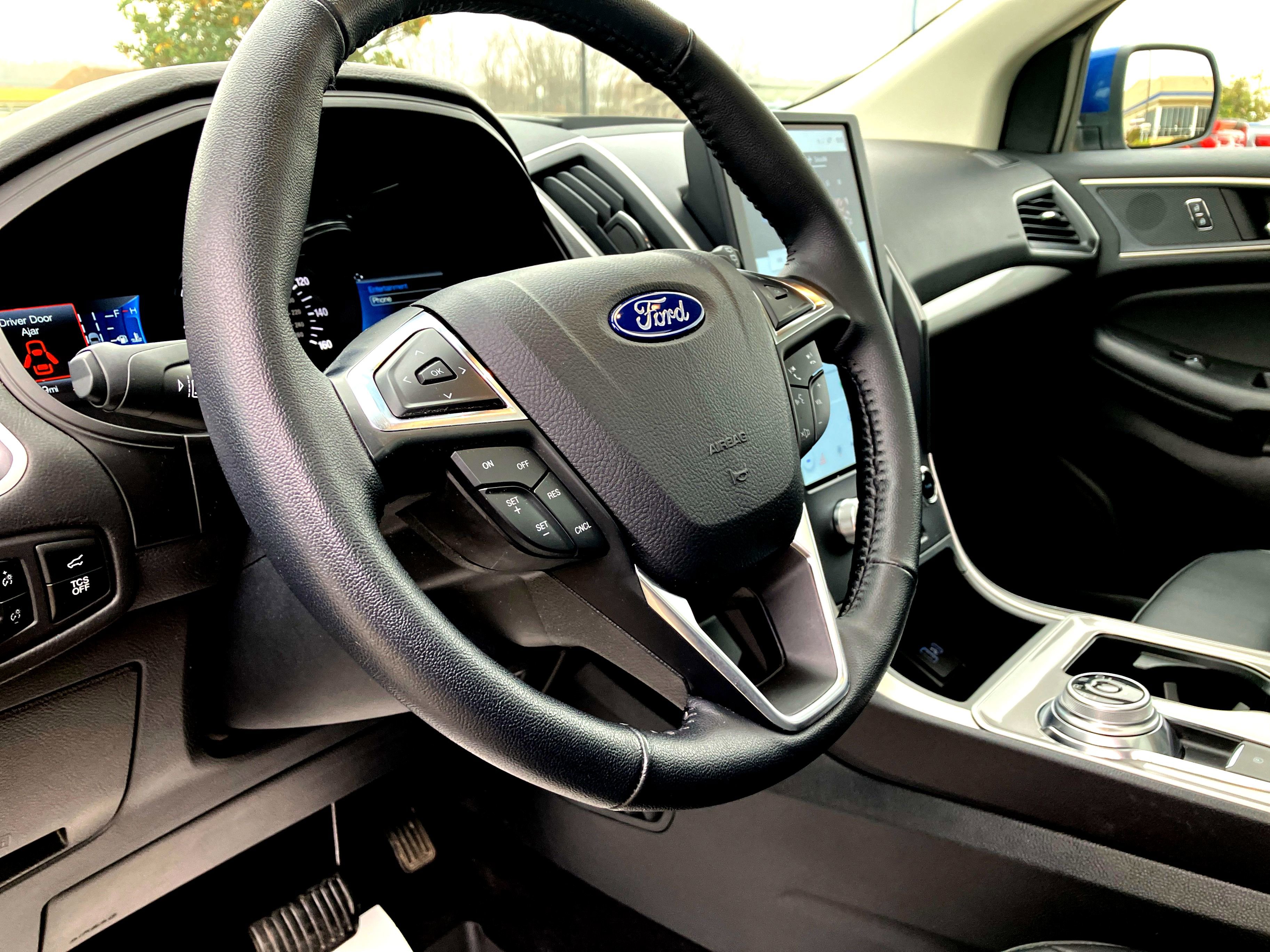 Certified 2024 Ford Edge SEL w/ Convenience Package image 22